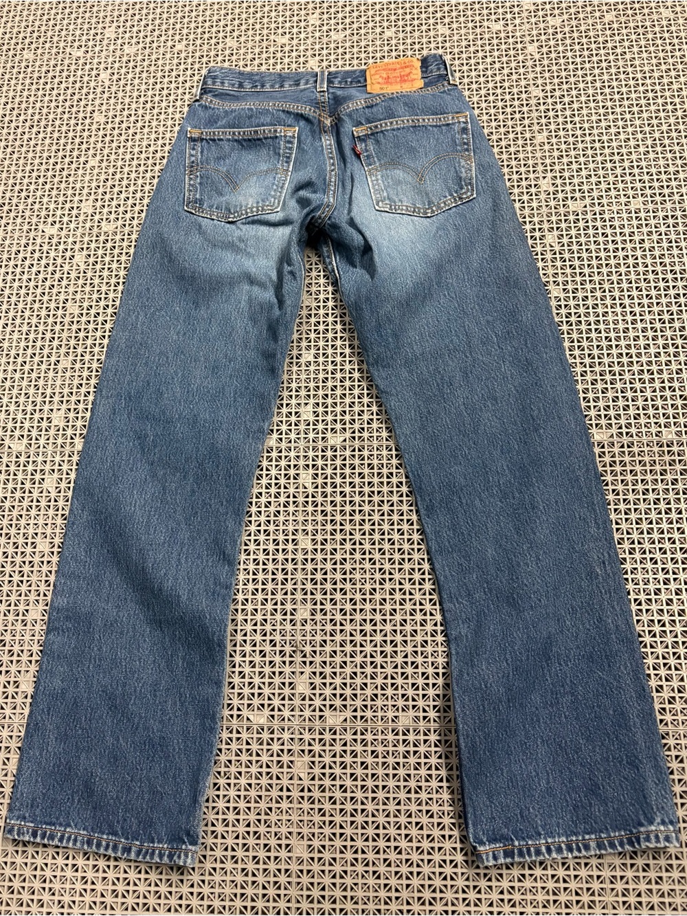 Vintage Levi's 501 Dark Wash Button-Fly Blue Jeans - Y2K - Picture 2 of 10
